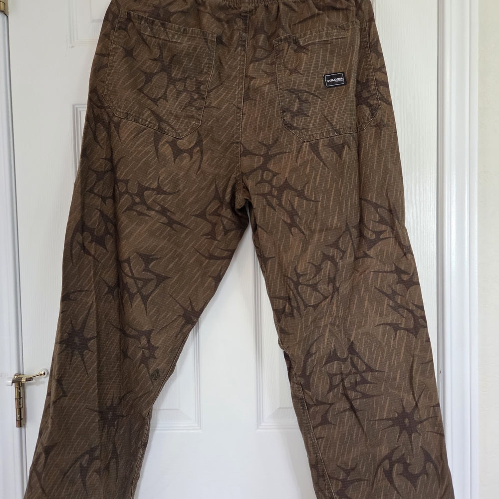 Volcom Brown Patterned Cargo Pants